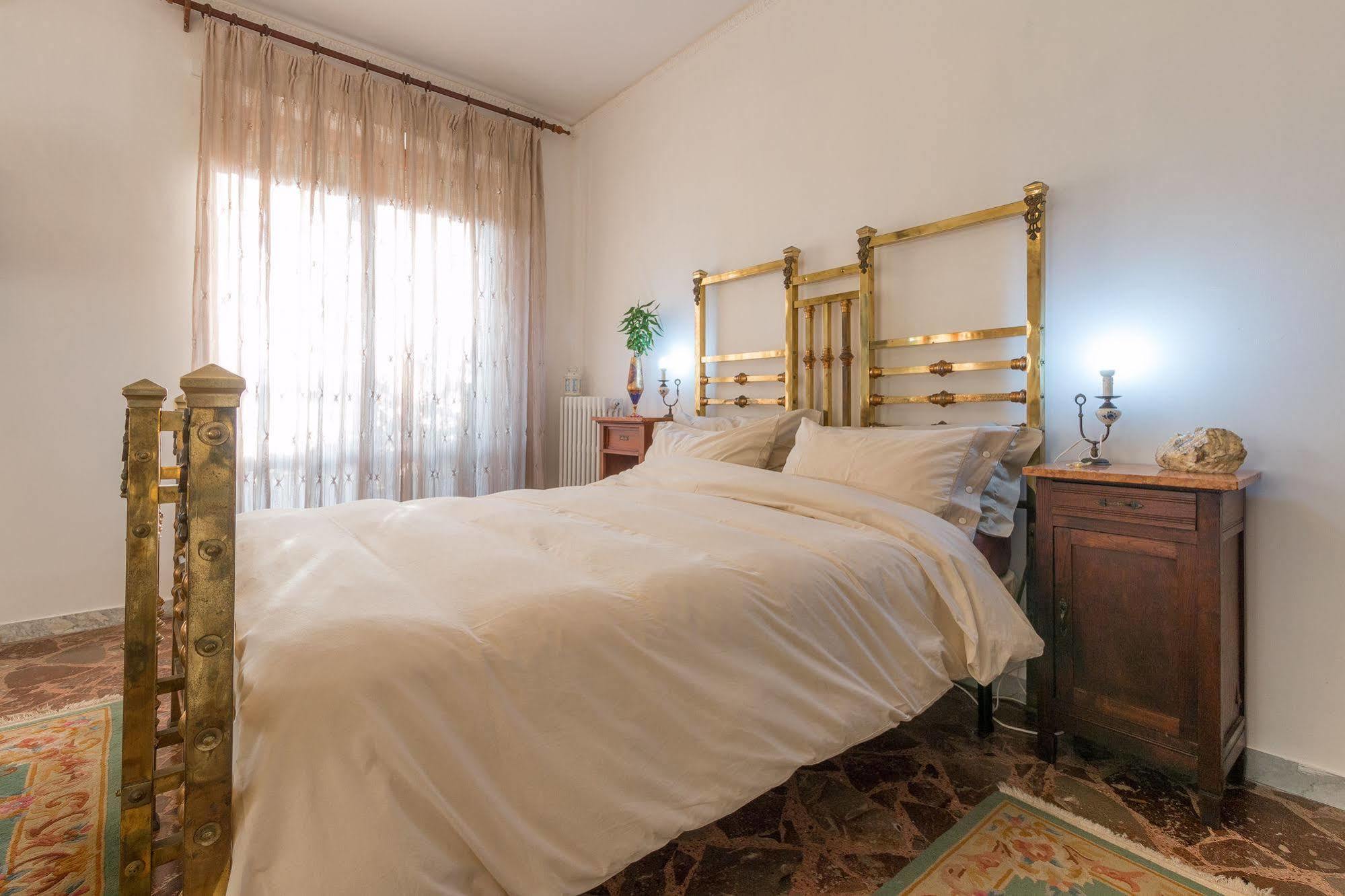 Larala' Bed & Breakfast เลชเช ภายนอก รูปภาพ