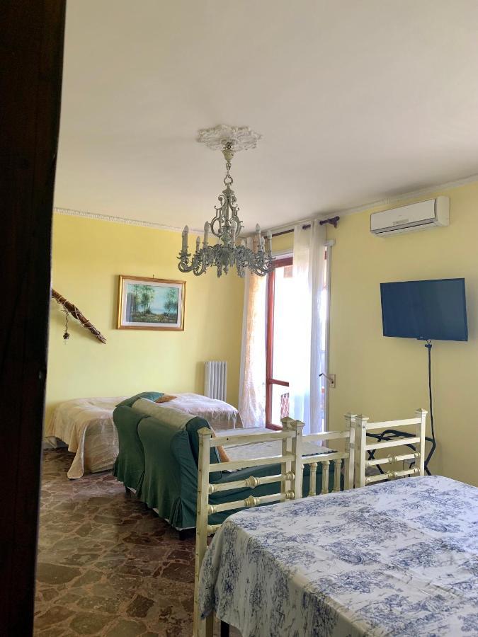 Larala' Bed & Breakfast เลชเช ภายนอก รูปภาพ
