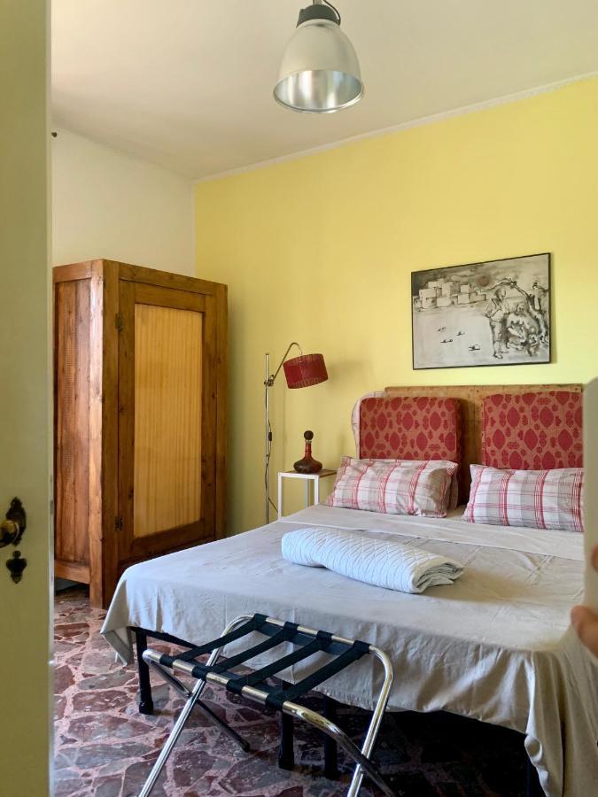 Larala' Bed & Breakfast เลชเช ภายนอก รูปภาพ