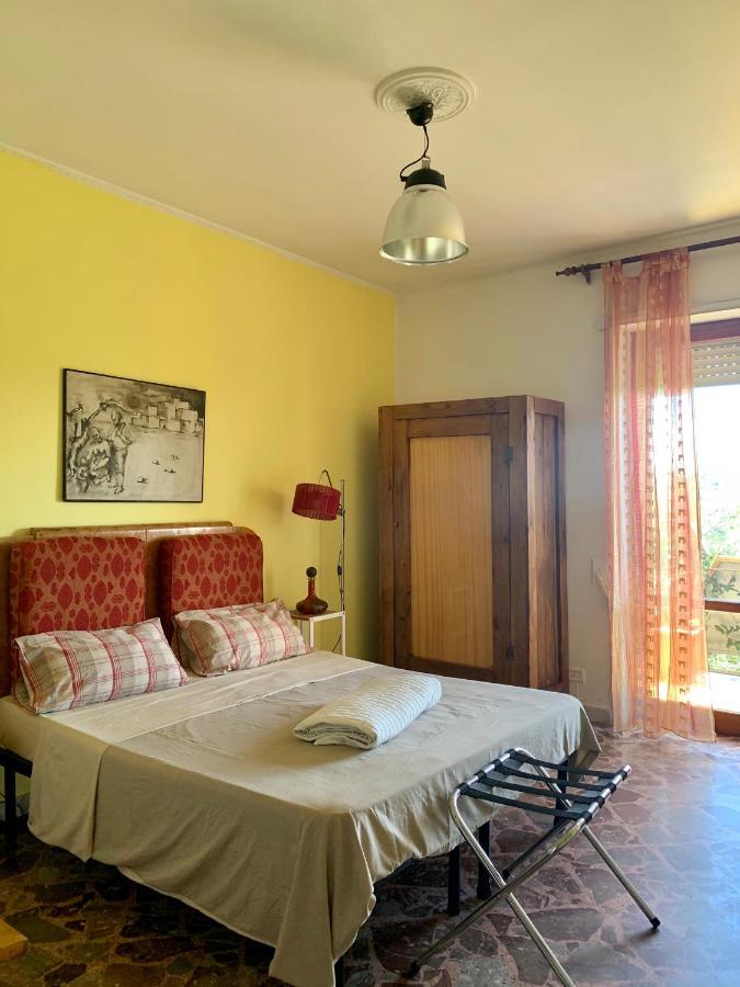 Larala' Bed & Breakfast เลชเช ภายนอก รูปภาพ